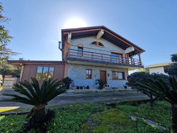 casa indipendente in vendita a Pace del Mela