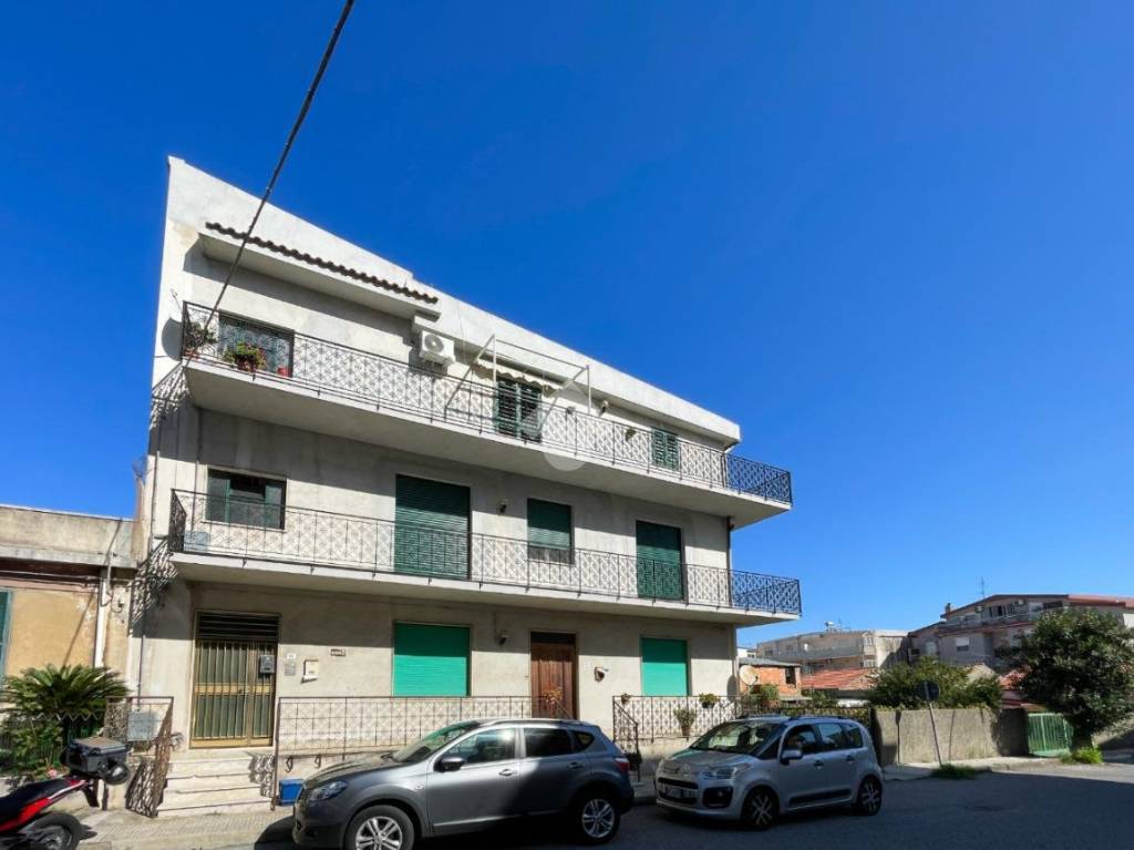 appartamento in vendita a Pace del Mela in zona Giammoro