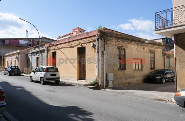 casa indipendente in vendita a Pace del Mela in zona Giammoro