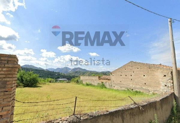 terreno edificabile in vendita a Pace del Mela