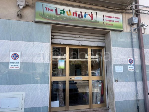 negozio in vendita a Pace del Mela in zona Giammoro