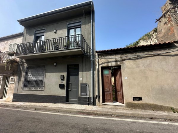 casa indipendente in vendita a Pace del Mela