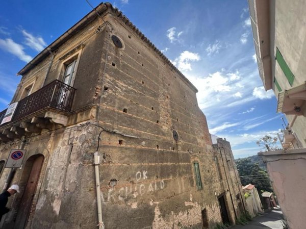 casa indipendente in vendita a Pagliara in zona Rocchenere