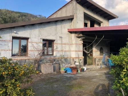casa indipendente in vendita a Pagliara in zona Rocchenere