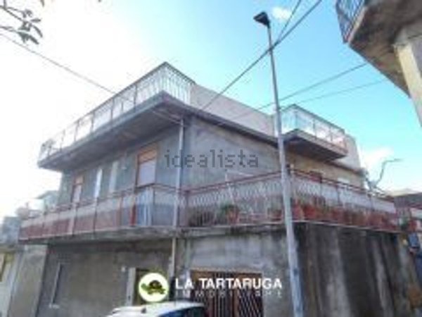 casa indipendente in vendita a Pagliara in zona Rocchenere