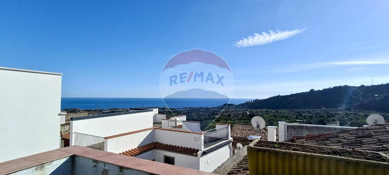 casa indipendente in vendita a Pagliara in zona Rocchenere