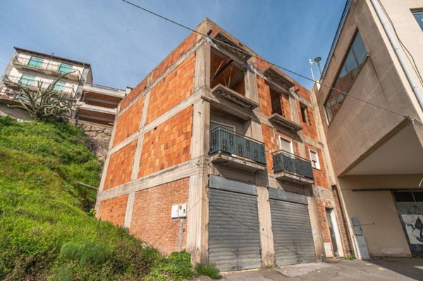 casa indipendente in vendita a Pagliara in zona Rocchenere