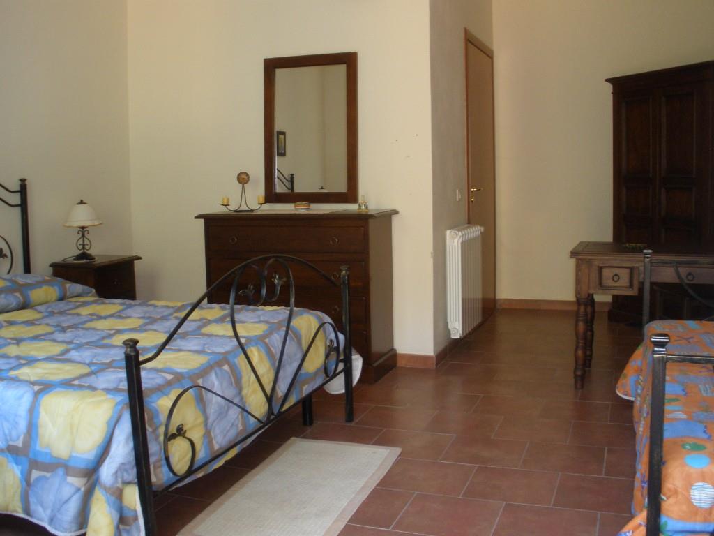 casa indipendente in vendita a Pagliara in zona Locadi