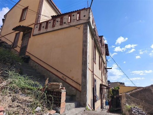 appartamento in vendita a Pagliara in zona Rocchenere