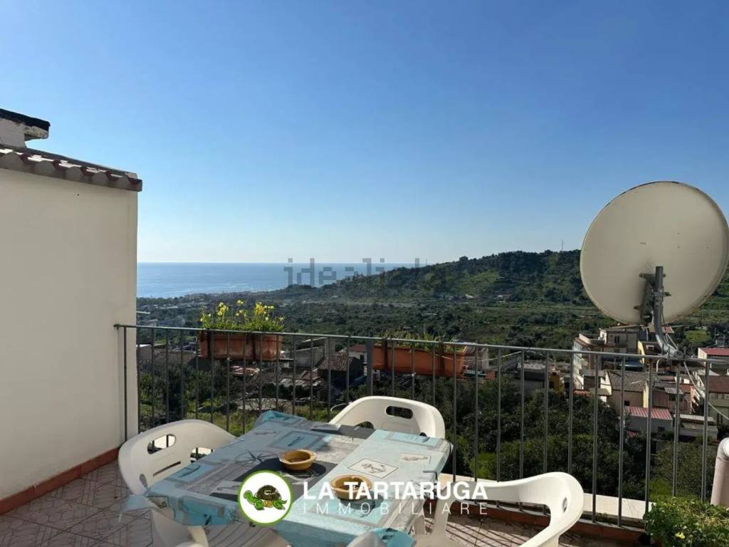 casa indipendente in vendita a Pagliara in zona Rocchenere