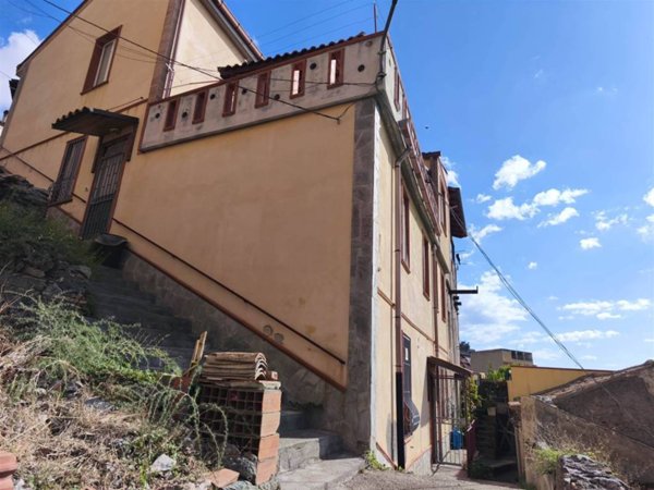 appartamento in vendita a Pagliara in zona Rocchenere