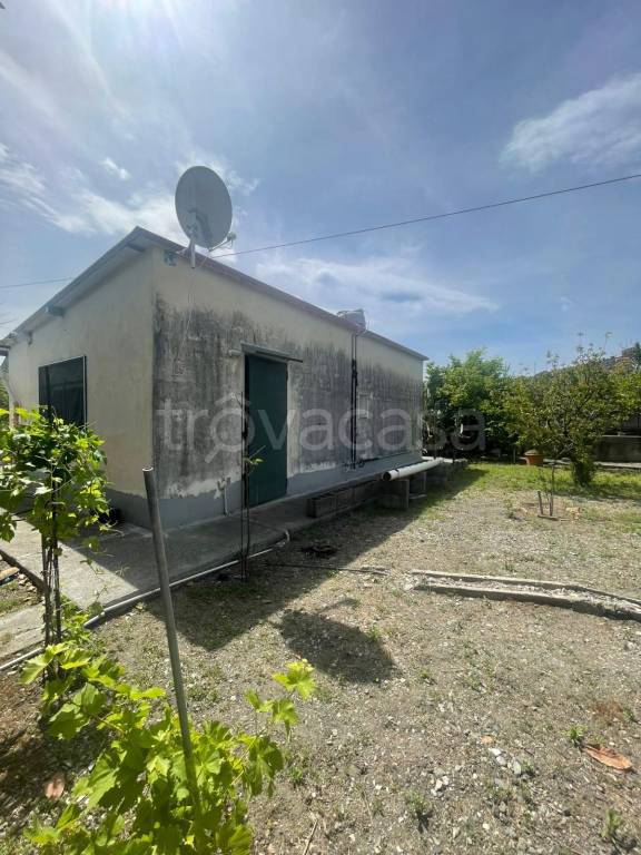 locale commerciale in vendita a Pagliara in zona Rocchenere