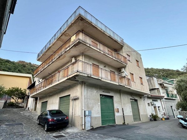 appartamento in vendita a Pagliara in zona Rocchenere