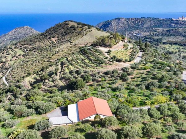 casa indipendente in vendita a Patti