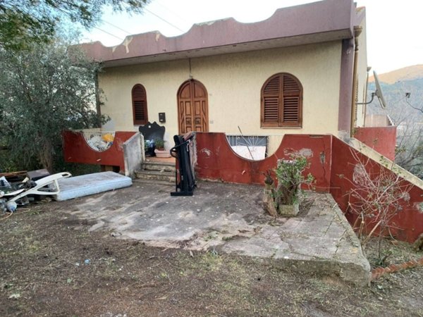 casa indipendente in vendita a Patti