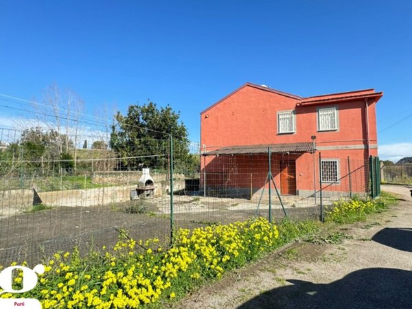 casa indipendente in vendita a Patti