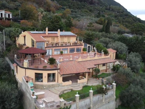 casa indipendente in vendita a Patti in zona Sorrentini