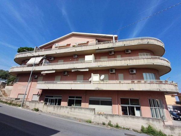appartamento in vendita a Patti in zona Scala
