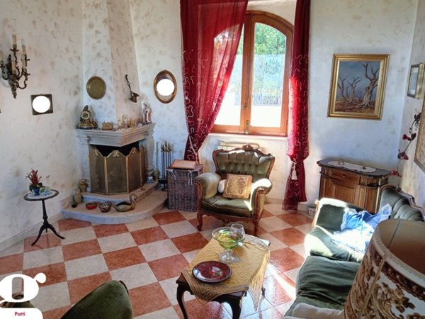 appartamento in vendita a Patti in zona Camera