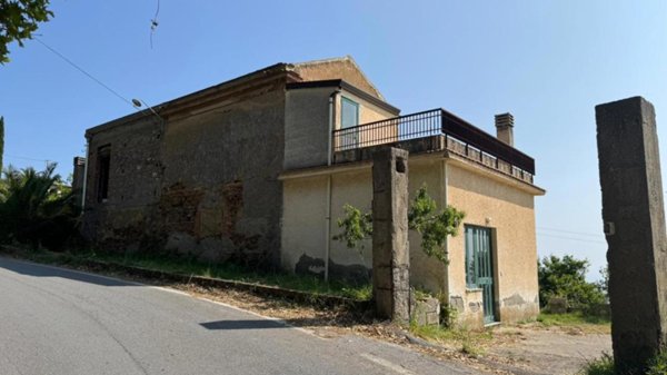 appartamento in vendita a Patti in zona Sorrentini