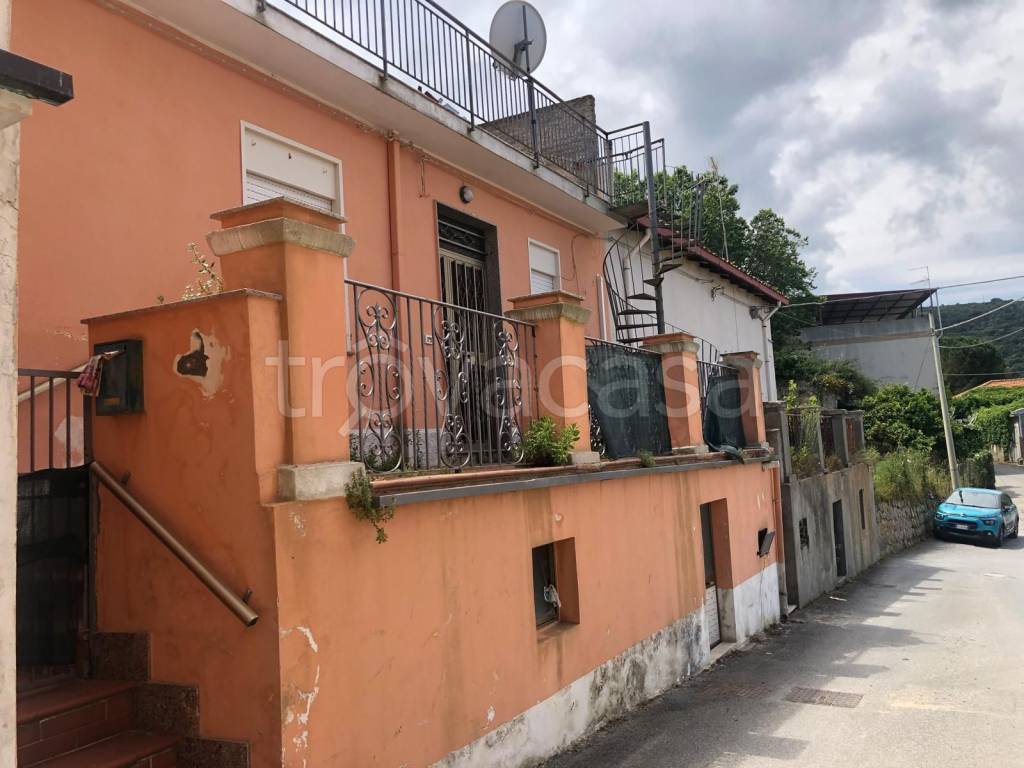 casa indipendente in vendita a Patti in zona Scala