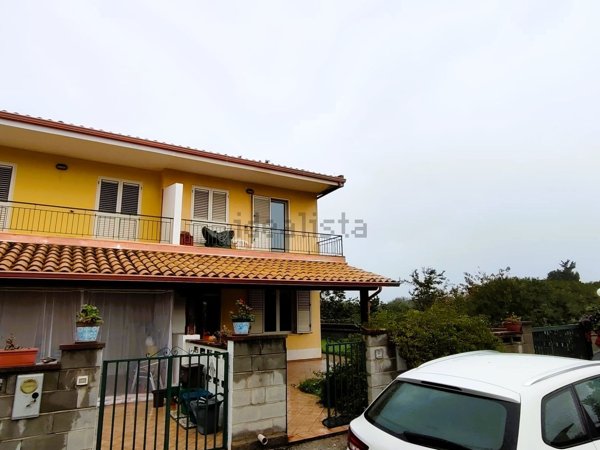 casa indipendente in vendita a Patti