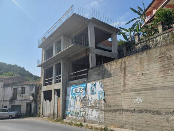 intera palazzina in vendita a Patti in zona Case Nuove Russo