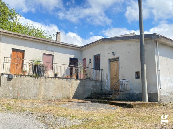 casa indipendente in vendita a Patti