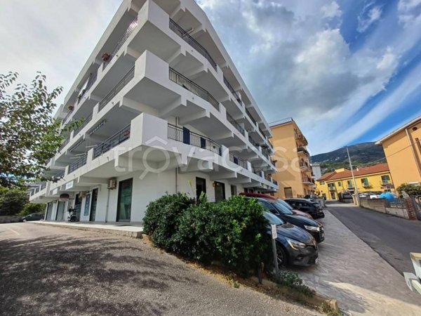 negozio in vendita a Patti in zona Scala