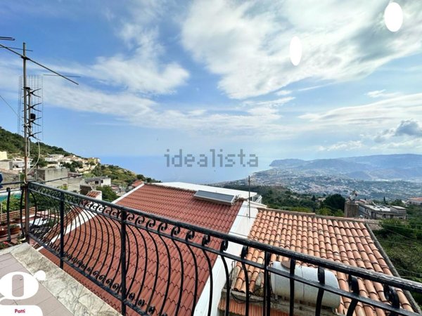 casa indipendente in vendita a Patti in zona Sorrentini