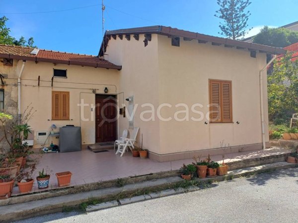 casa indipendente in vendita a Patti