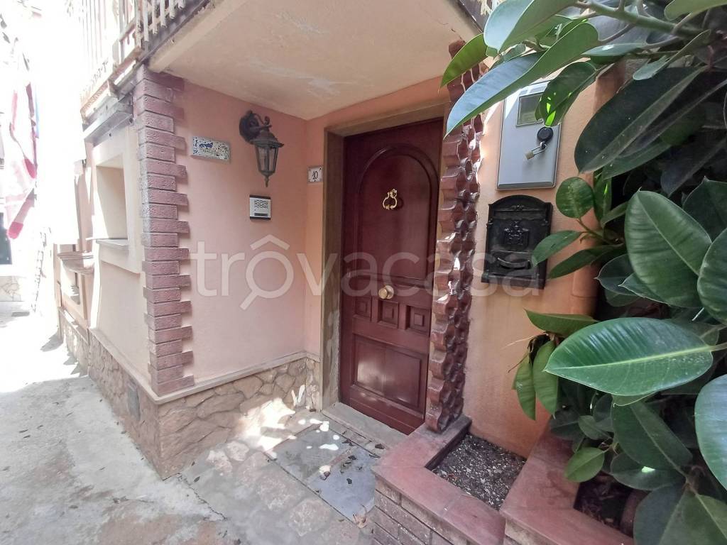 appartamento in vendita a Patti in zona Camera