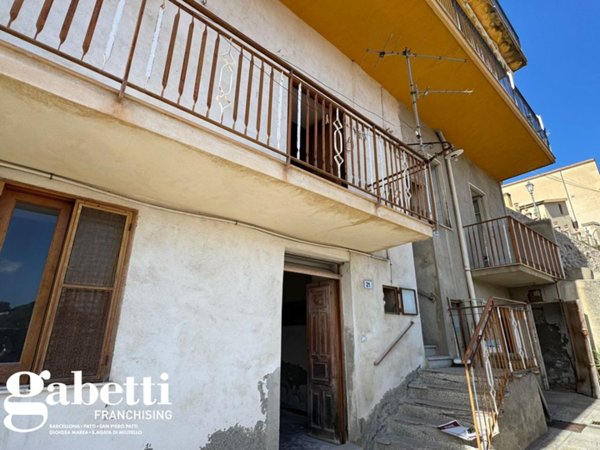 casa indipendente in vendita a Patti