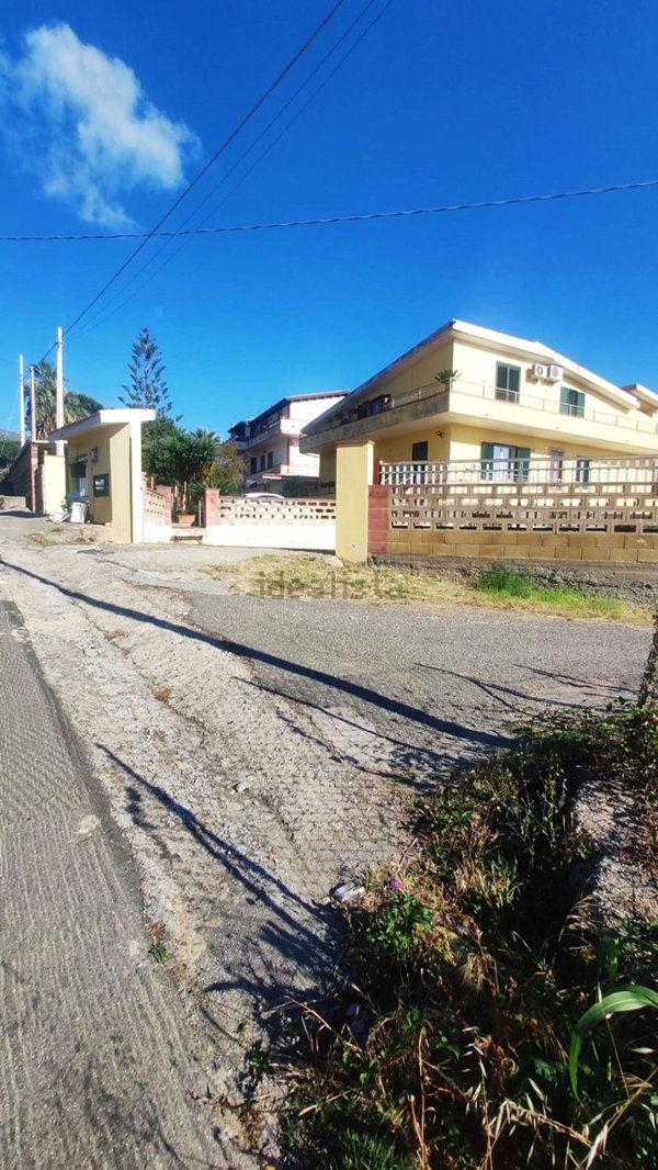 locale di sgombero in vendita a Patti