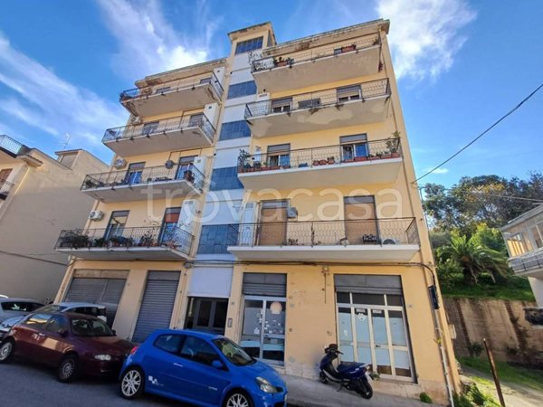 appartamento in vendita a Patti in zona Camera