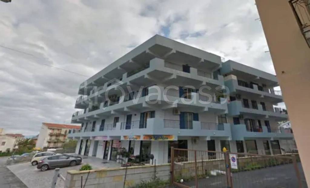 negozio in vendita a Patti in zona Scala