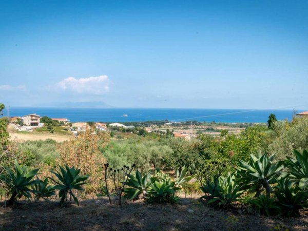 casa indipendente in vendita a Patti