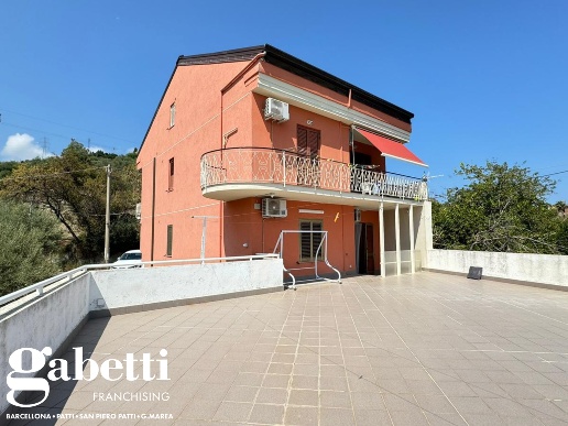casa indipendente in vendita a Patti