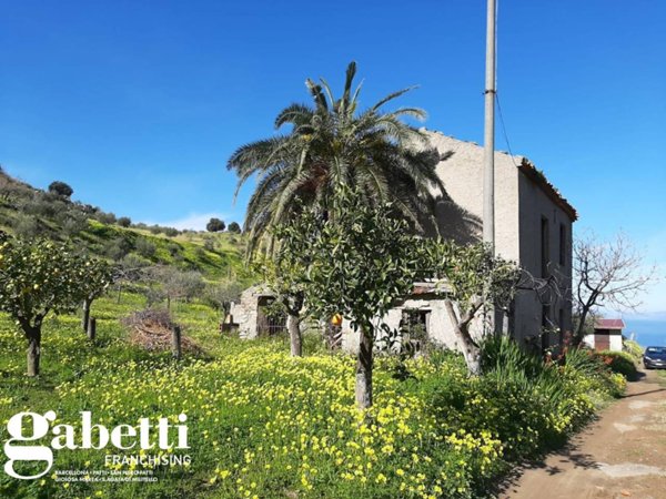 casa indipendente in vendita a Patti