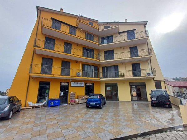 negozio in vendita a Patti