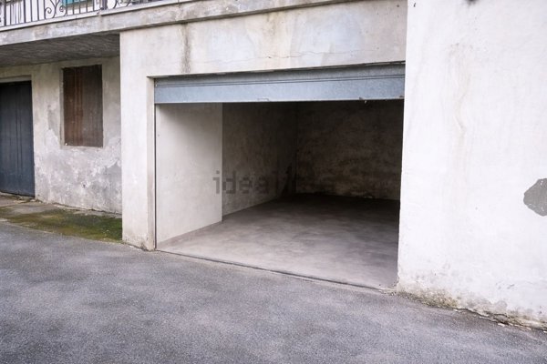 locale di sgombero in vendita a Patti