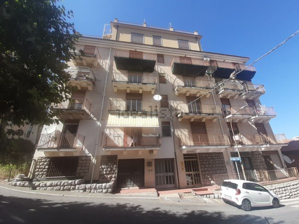 appartamento in vendita a Patti in zona Camera