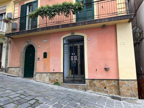 negozio in vendita a Patti