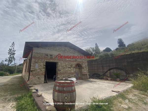 casa indipendente in vendita a Patti in zona Provenzani
