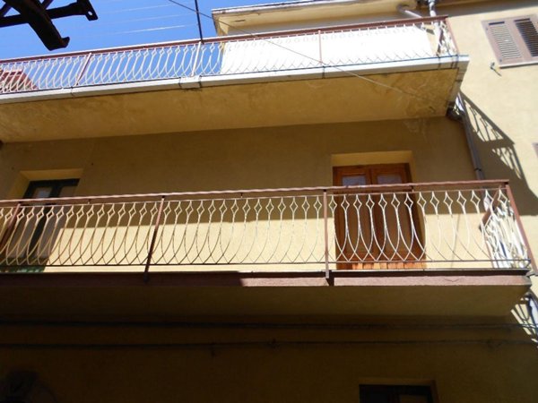 casa indipendente in vendita a Pettineo