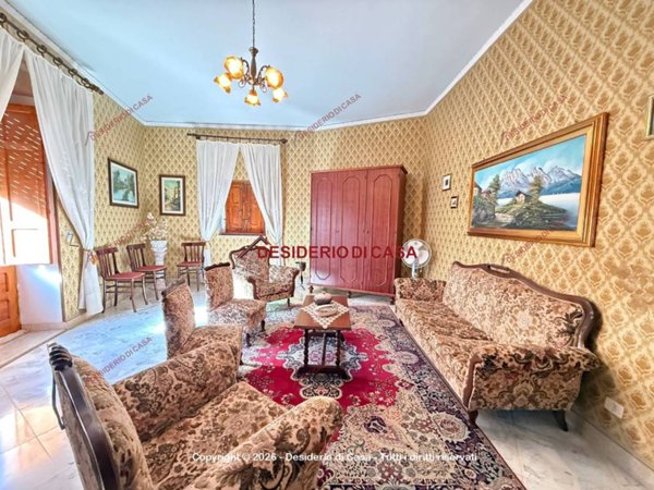 casa indipendente in vendita a Pettineo