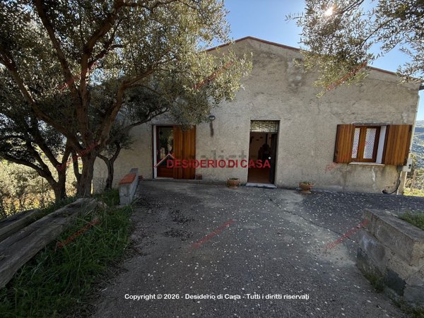 casa indipendente in vendita a Pettineo