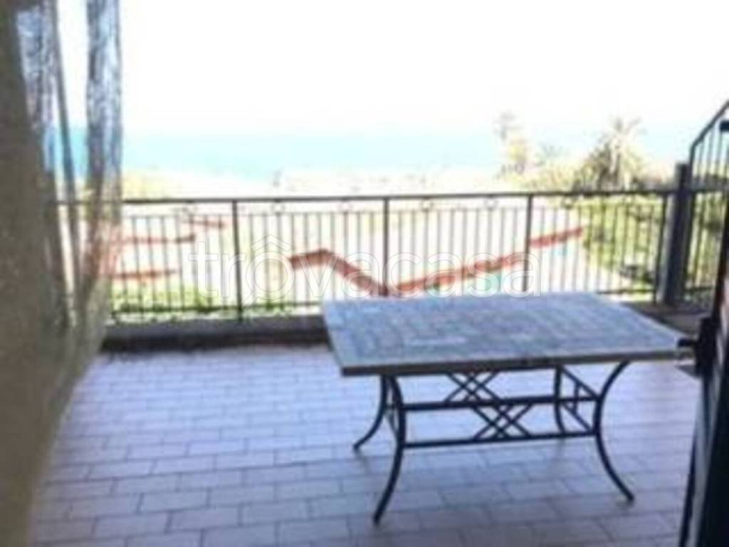 casa indipendente in vendita a Piraino in zona Calanovella