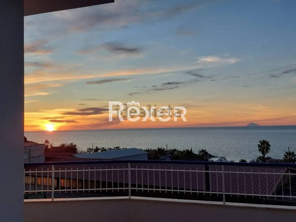 casa indipendente in vendita a Piraino