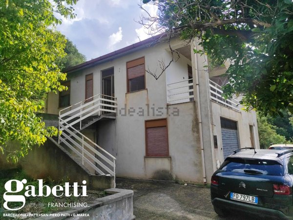 casa indipendente in vendita a Piraino in zona Salinà